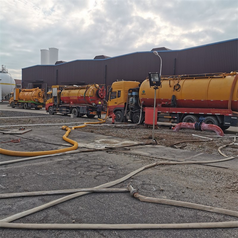 莲湖污水池清理