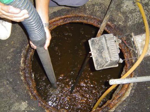 莲湖隔油池清理